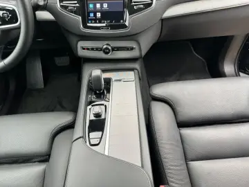 XC90 T8 AWD Plug-in Hybrid Ultra Dark 360  AHK s