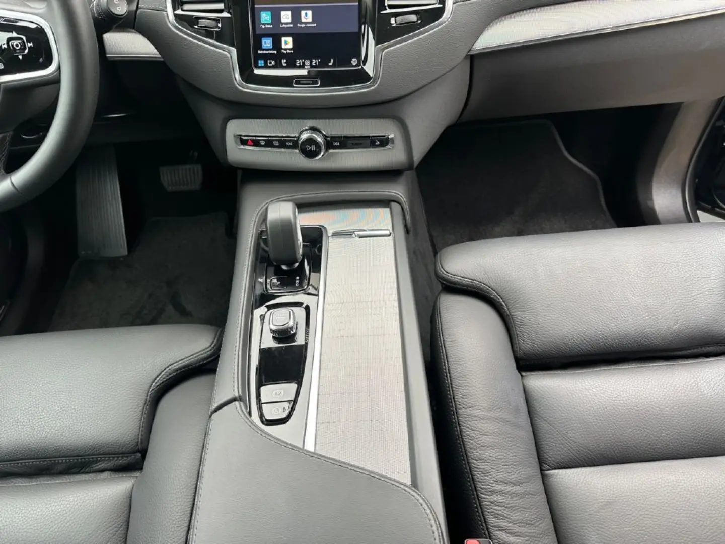 XC90 T8 AWD Plug-in Hybrid Ultra Dark 360  AHK s