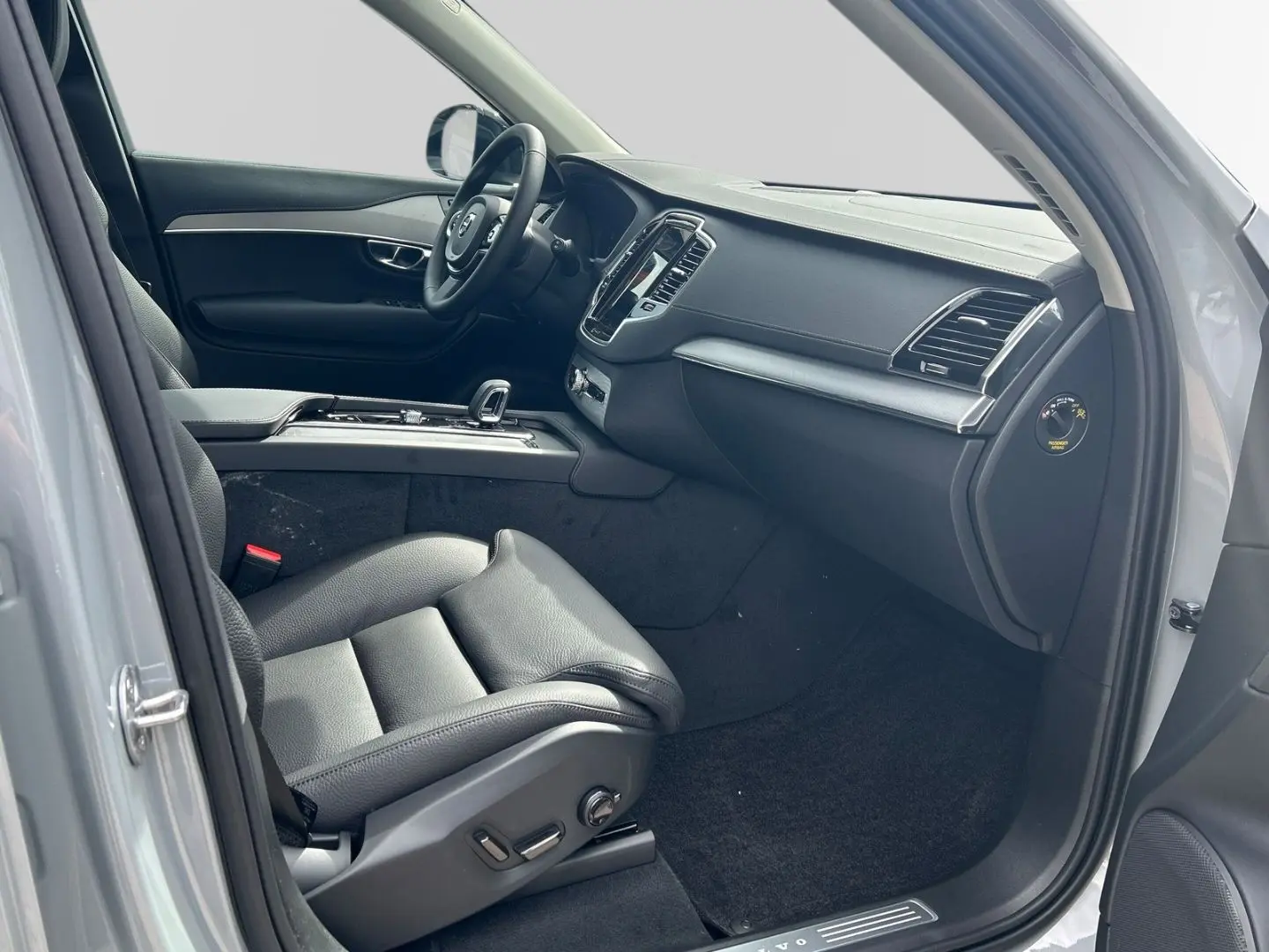 XC90 Recharge T8 AWD Plus Dark Plug-In Hybrid 7-