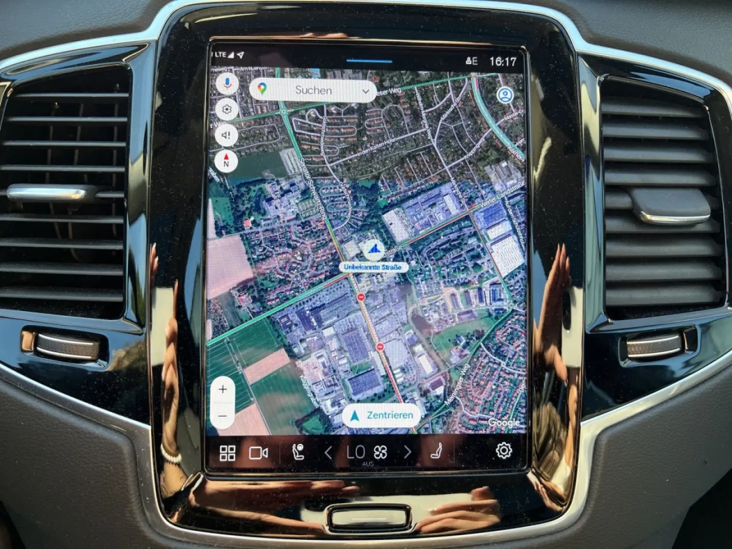 XC90 T8 AWD Plug-in Plus Dark PANO 360  LED