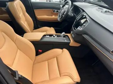 XC90 T8 UltraDark 22  AirSusp B&W 360CAM MASSAGE Ventil