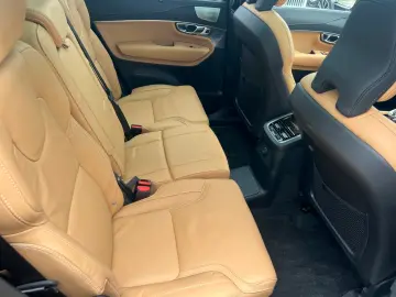 XC90 T8 UltraDark 22  AirSusp B&W 360CAM MASSAGE Ventil