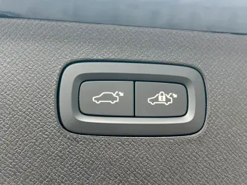 XC90 T8 UltraDark 22  AirSusp B&W 360CAM MASSAGE Ventil