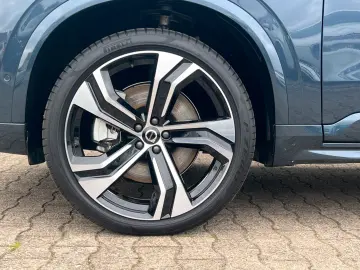 XC90 T8 UltraDark 22  AirSusp B&W 360CAM MASSAGE Ventil