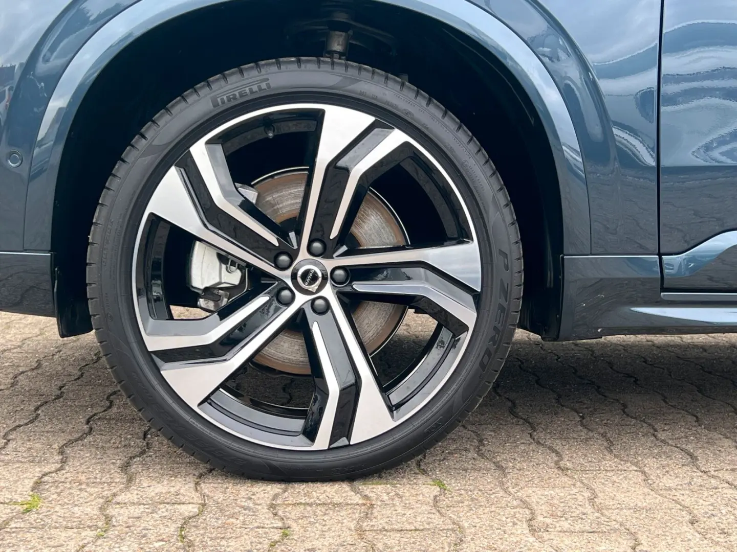 XC90 T8 UltraDark 22  AirSusp B&W 360CAM MASSAGE Ventil