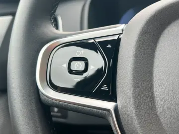 XC90 T8 UltraDark 22  AirSusp B&W 360CAM MASSAGE Ventil