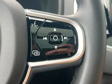 XC90 T8 UltraDark 22  AirSusp B&W 360CAM MASSAGE Ventil