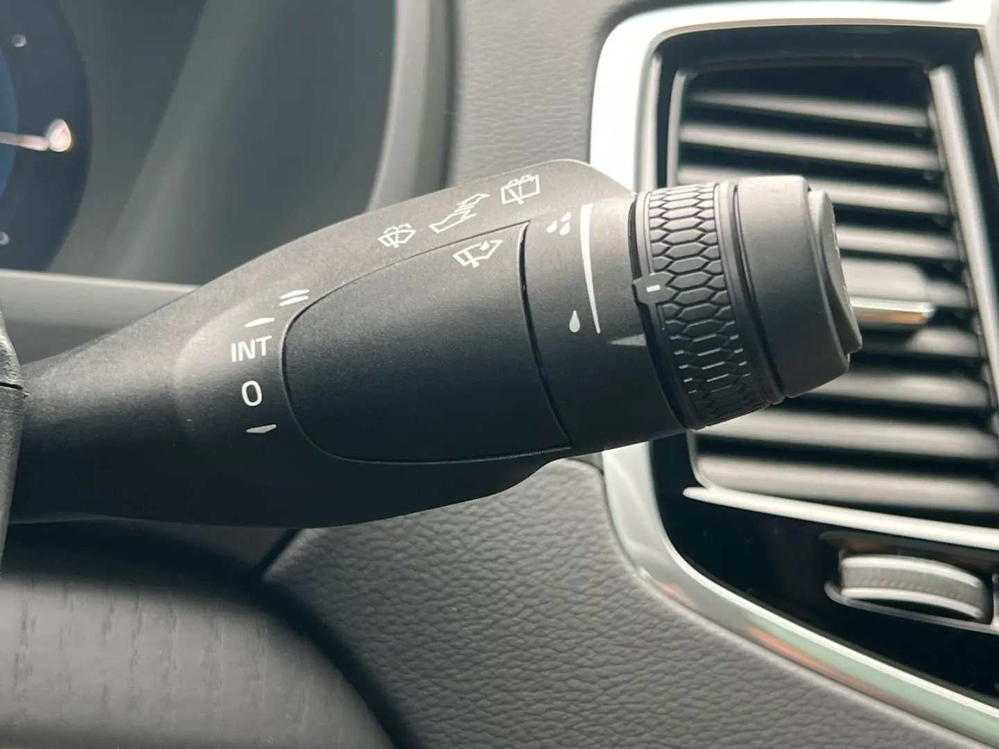 XC90 T8 UltraDark 22  AirSusp B&W 360CAM MASSAGE Ventil