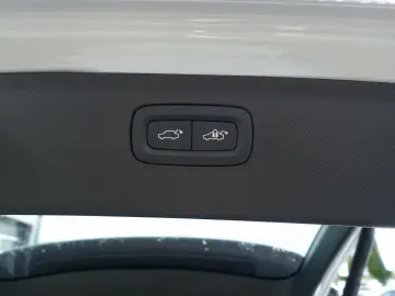 XC90 Ultra Dark T8 AWD Plug-in Massage AirSusp Vent Bowers