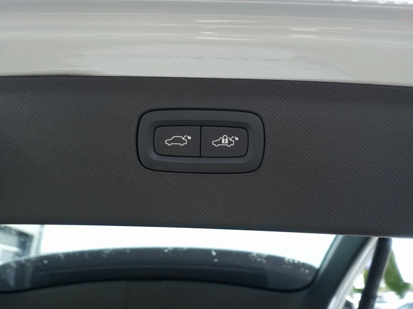 XC90 Ultra Dark T8 AWD Plug-in Massage AirSusp Vent Bowers