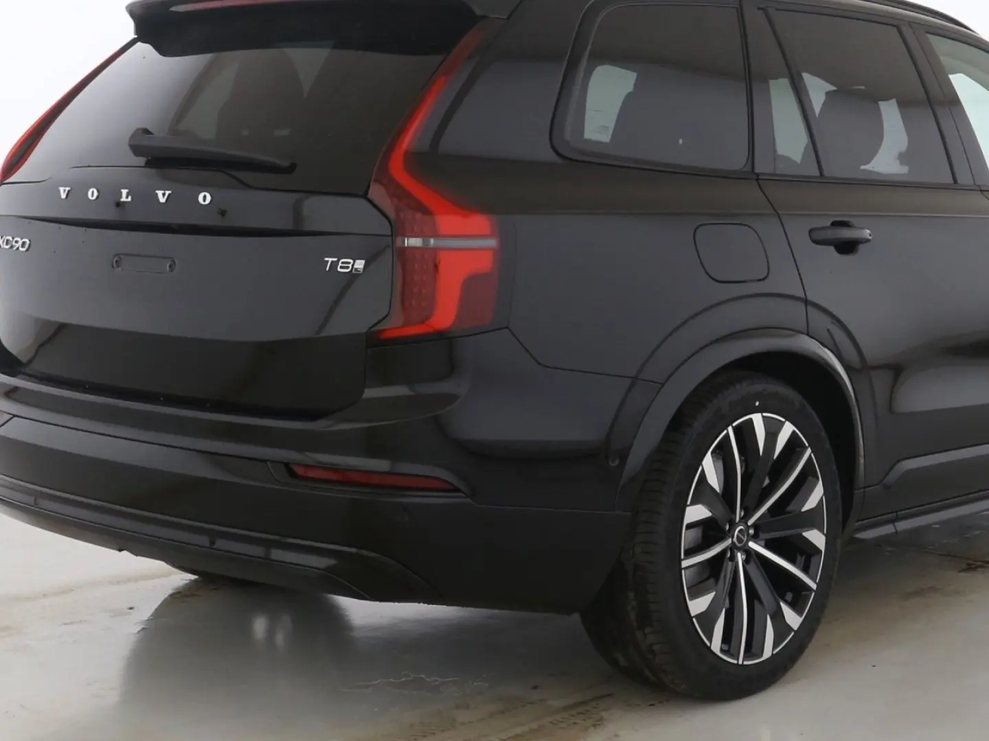 XC90 T8 Ultra Dark Plug-In Hybrid AWD Massage AirSusp Vent