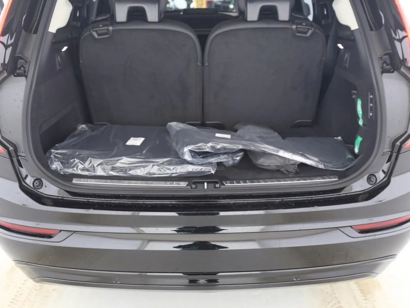 XC90 T8 Ultra Dark Plug-In Hybrid AWD Massage AirSusp Vent