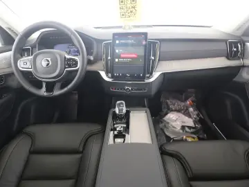 XC90 T8 Ultra Dark Plug-In Hybrid AWD Massage AirSusp Vent