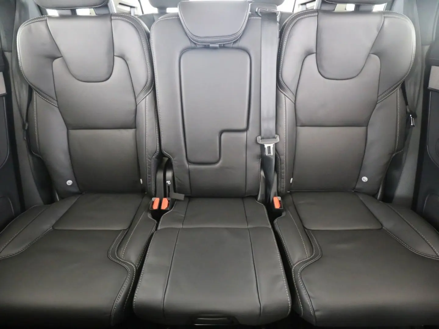 XC90 T8 Ultra Dark Plug-In Hybrid AWD Massage AirSusp Vent