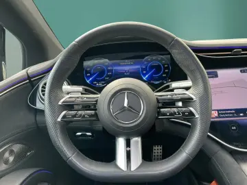 EQS 580 4M AMG HA-L. HYPERSCREEN DISTR PANO BURM