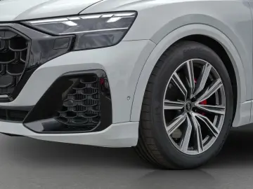 Q8 60 TFSIe quattro S line AHK Air Pano 360  HuD