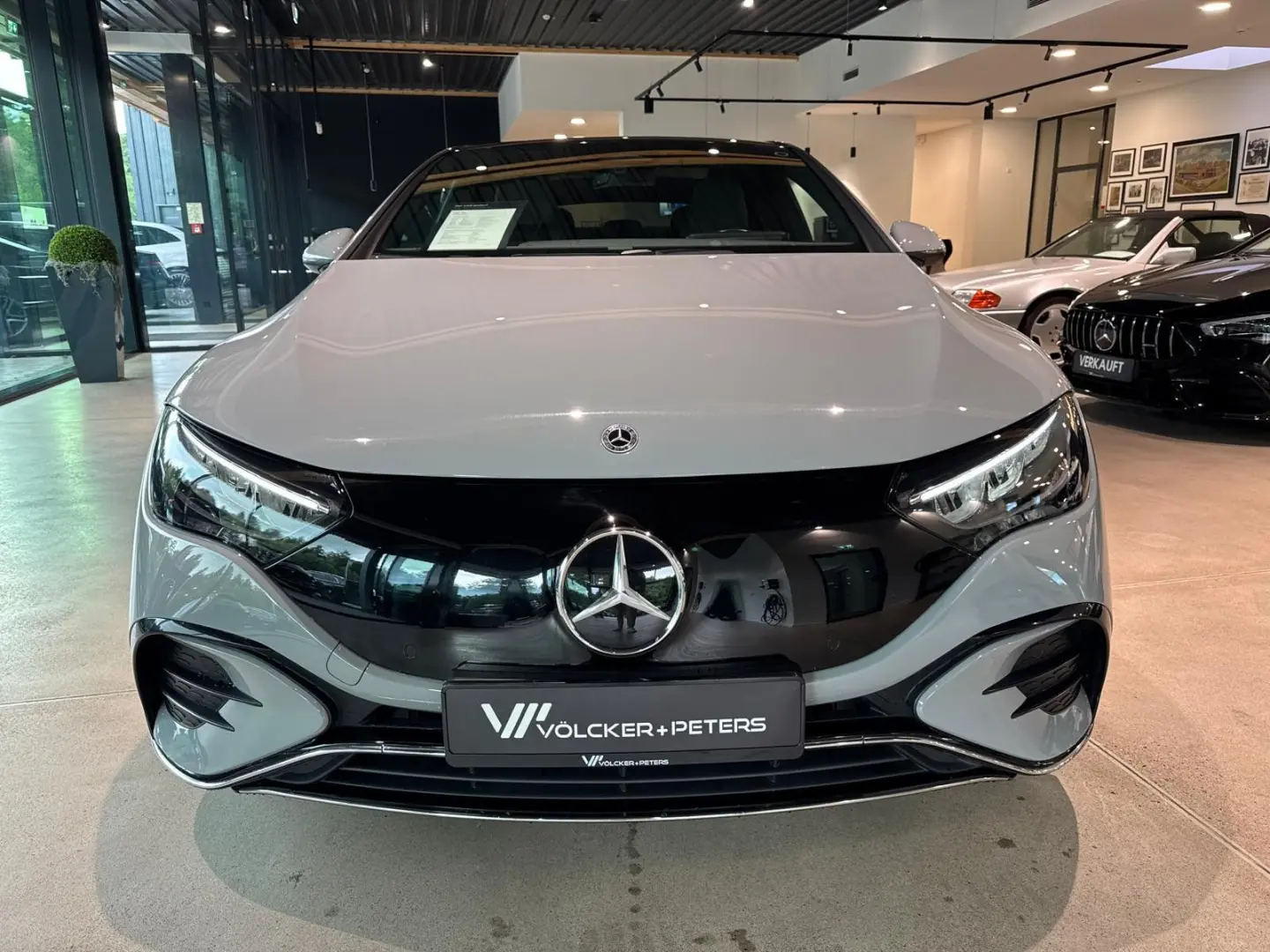 EQE 300  AMG PANO ADVANCED MEMORY KEYLESS AHK