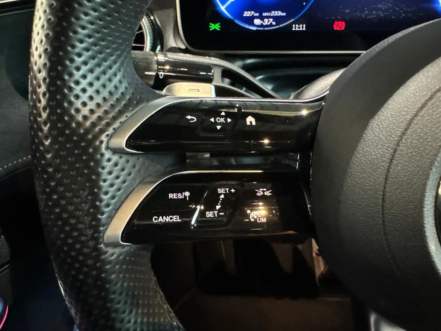 EQE 300  AMG PANO ADVANCED MEMORY KEYLESS AHK