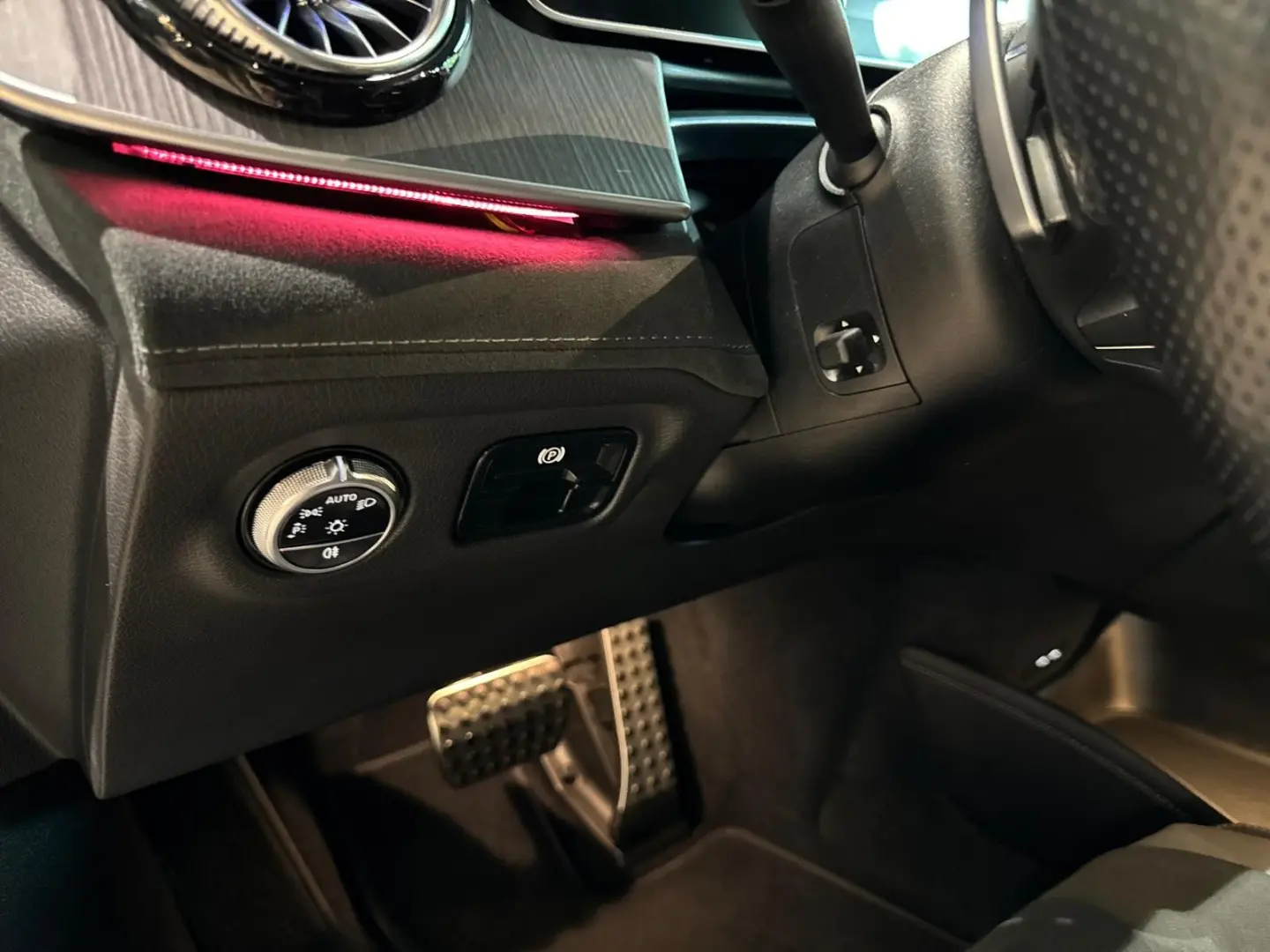 EQE 300  AMG PANO ADVANCED MEMORY KEYLESS AHK