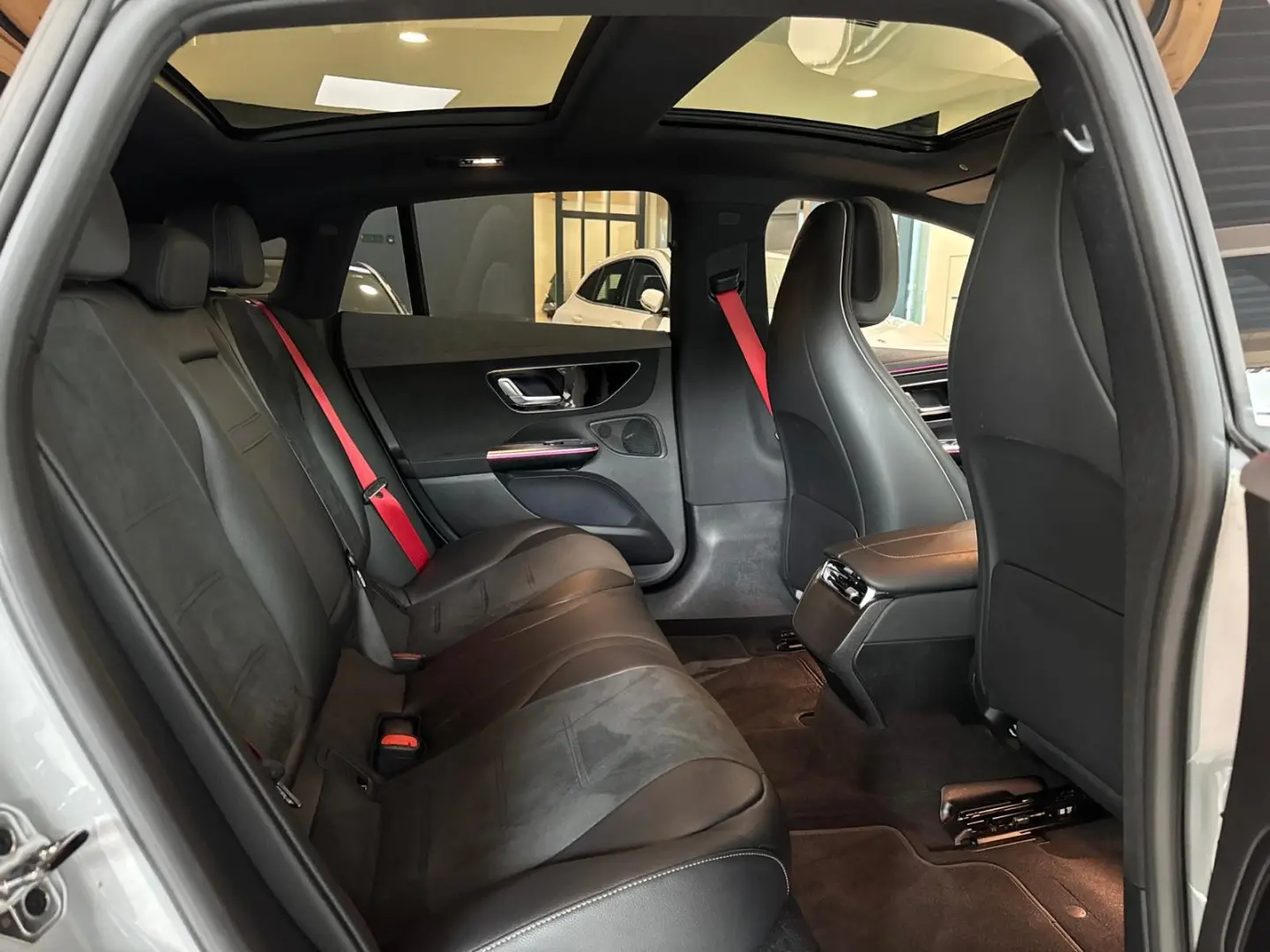 EQE 300  AMG PANO ADVANCED MEMORY KEYLESS AHK