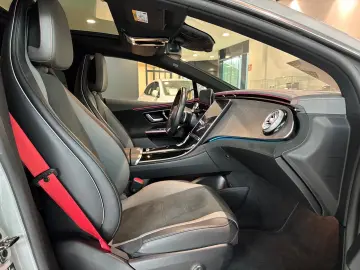 EQE 300  AMG PANO ADVANCED MEMORY KEYLESS AHK