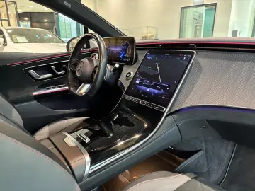 EQE 300  AMG PANO ADVANCED MEMORY KEYLESS AHK