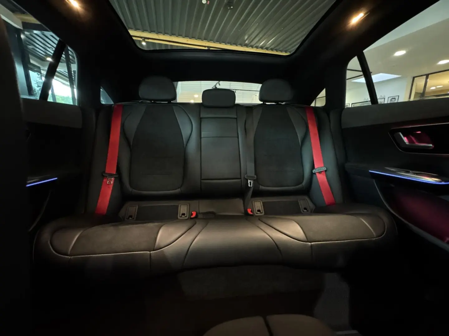 EQE 300  AMG PANO ADVANCED MEMORY KEYLESS AHK