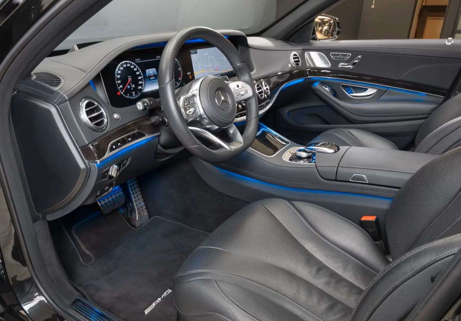 Mercedes-Benz S 400 d 4M AMG Multibeam Sthzg Pano