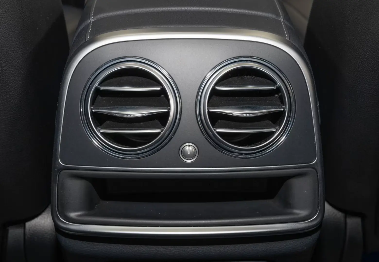 Mercedes-Benz S 400 d 4M AMG Multibeam Sthzg Pano