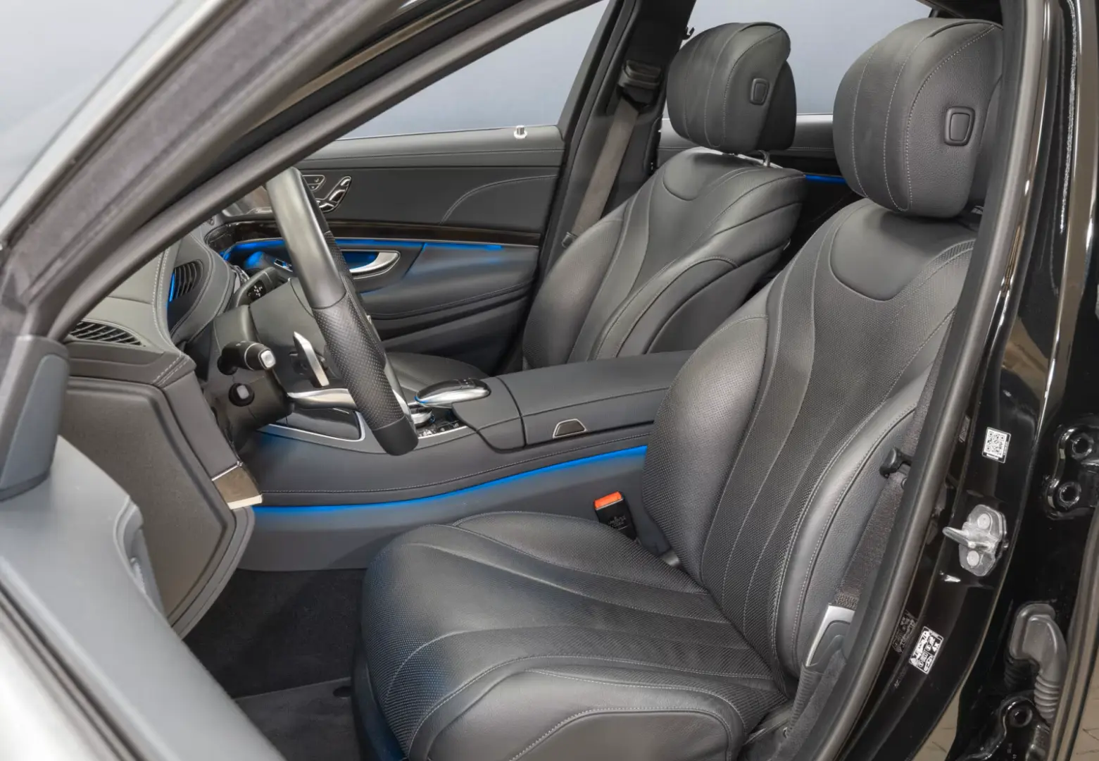 Mercedes-Benz S 400 d 4M AMG Multibeam Sthzg Pano