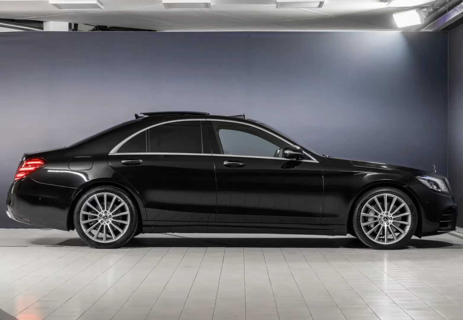 Mercedes-Benz S 400 d 4M AMG Multibeam Sthzg Pano