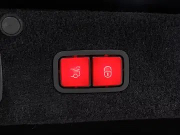 Mercedes-Benz S 400 d 4M AMG Multibeam Sthzg Pano