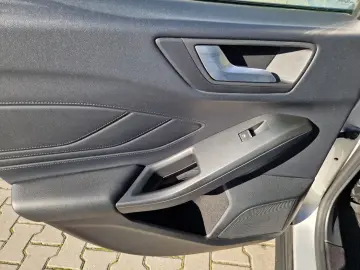 FORD FOCUS HB 1.5 ECOBLUE 120CP AT TITANIUM BUSINESS 2020