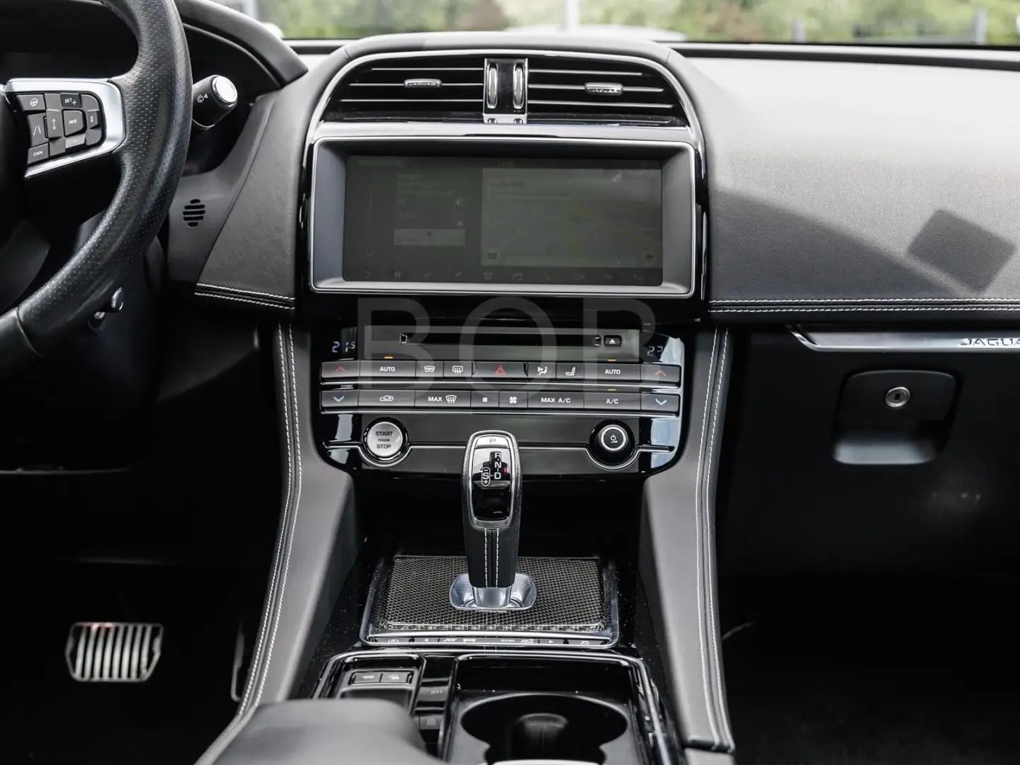 F-Pace SVR Head-UP SD AHK Komfort-P