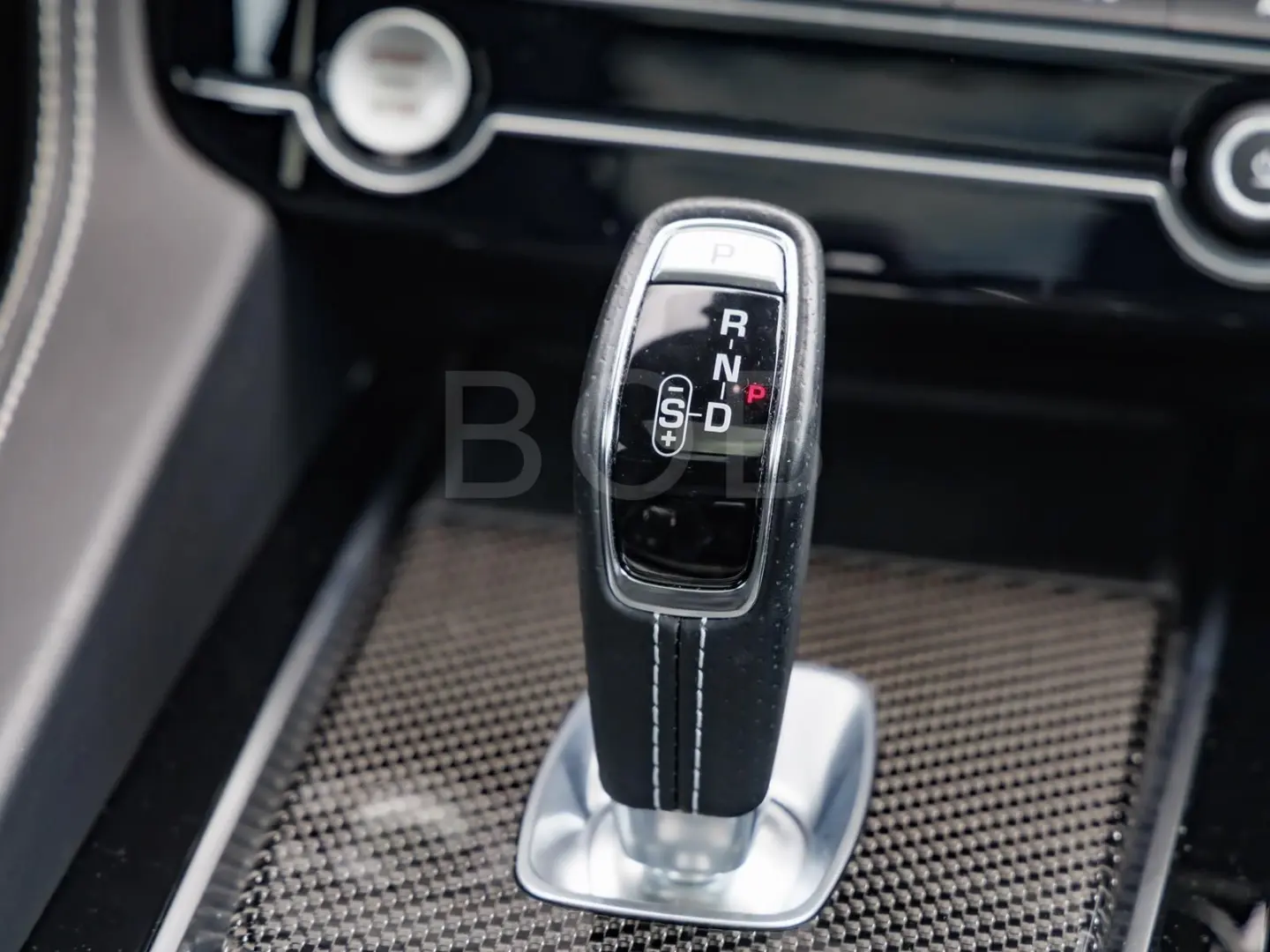 F-Pace SVR Head-UP SD AHK Komfort-P