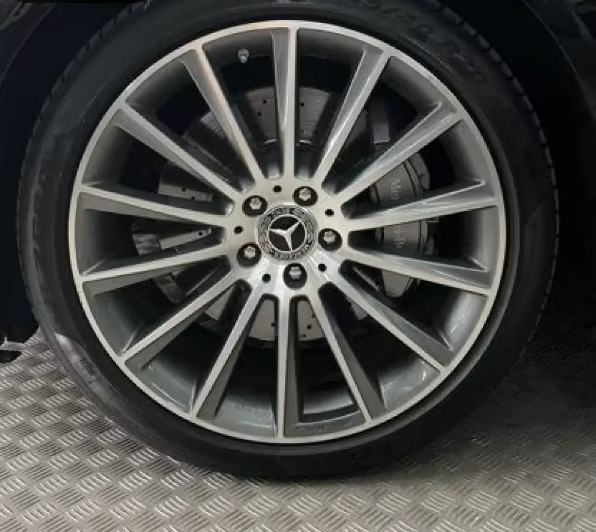 Mercedes-Benz S 400 d LANG 4M AMG PANO KEYLESS