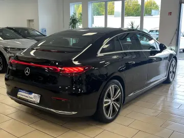 EQE 300 Leder Memory R-Cam ACC Navi LED AHK SHZ