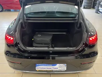 EQE 300 Leder Memory R-Cam ACC Navi LED AHK SHZ