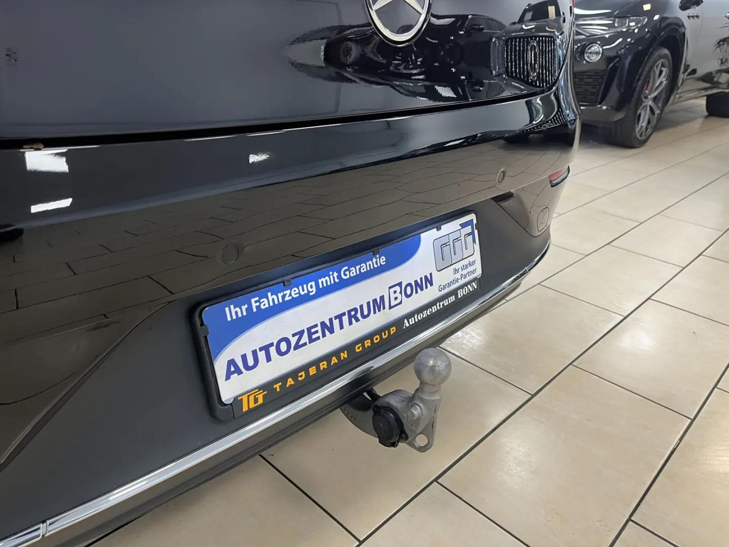 EQE 300 Leder Memory R-Cam ACC Navi LED AHK SHZ