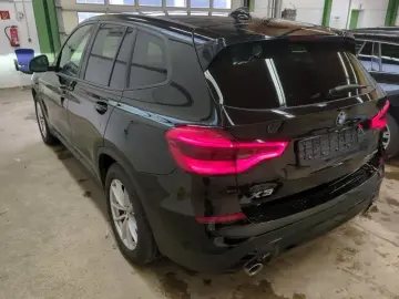 X3 xDrive30e Advantage AHK BLIS El.Heckkl. LED