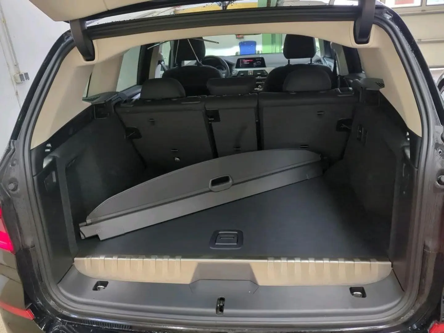 X3 xDrive30e Advantage AHK BLIS El.Heckkl. LED