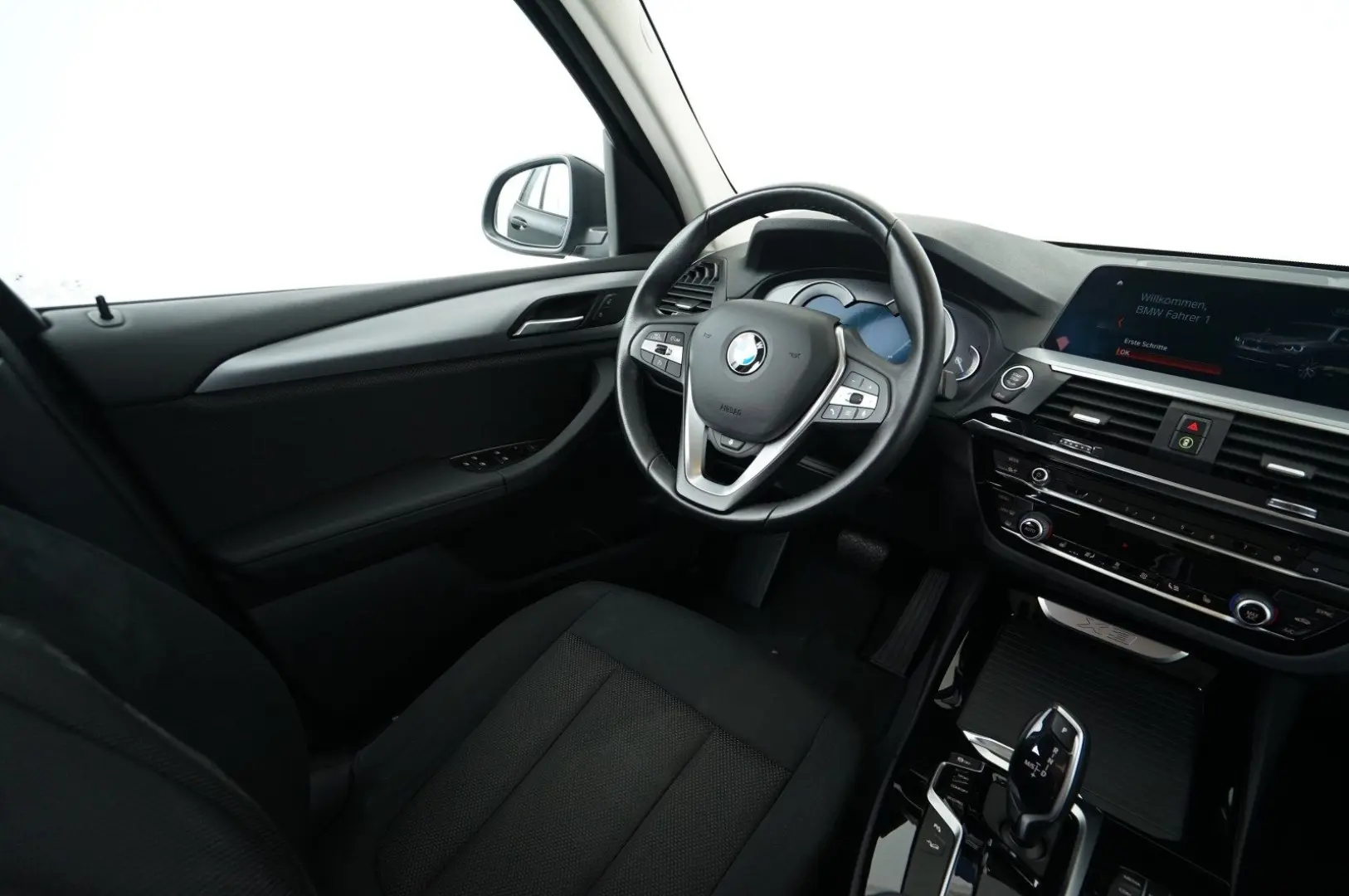 X3 xDrive 20i (Advantage Navi LED HUD STHZ )