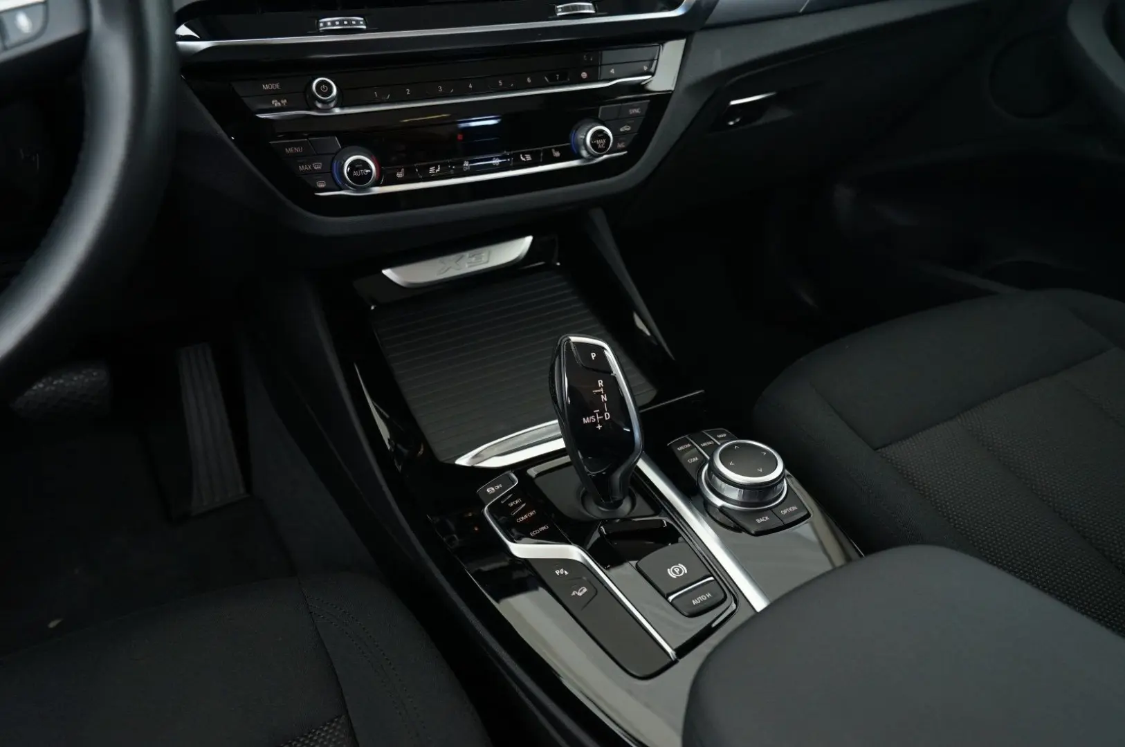 X3 xDrive 20i (Advantage Navi LED HUD STHZ )