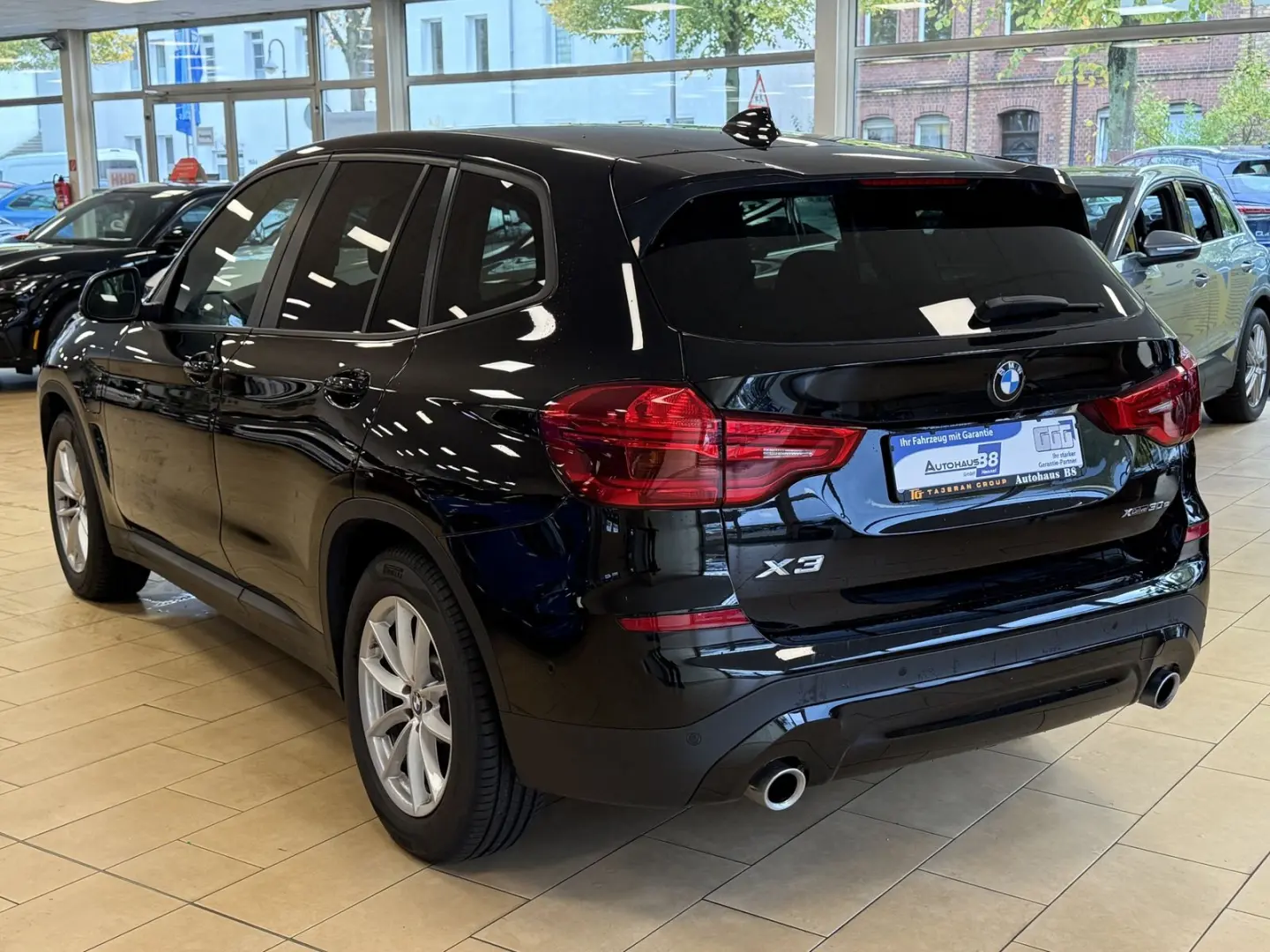 X3 30e xDrive Advantage Plug-In 360cam Navi LED