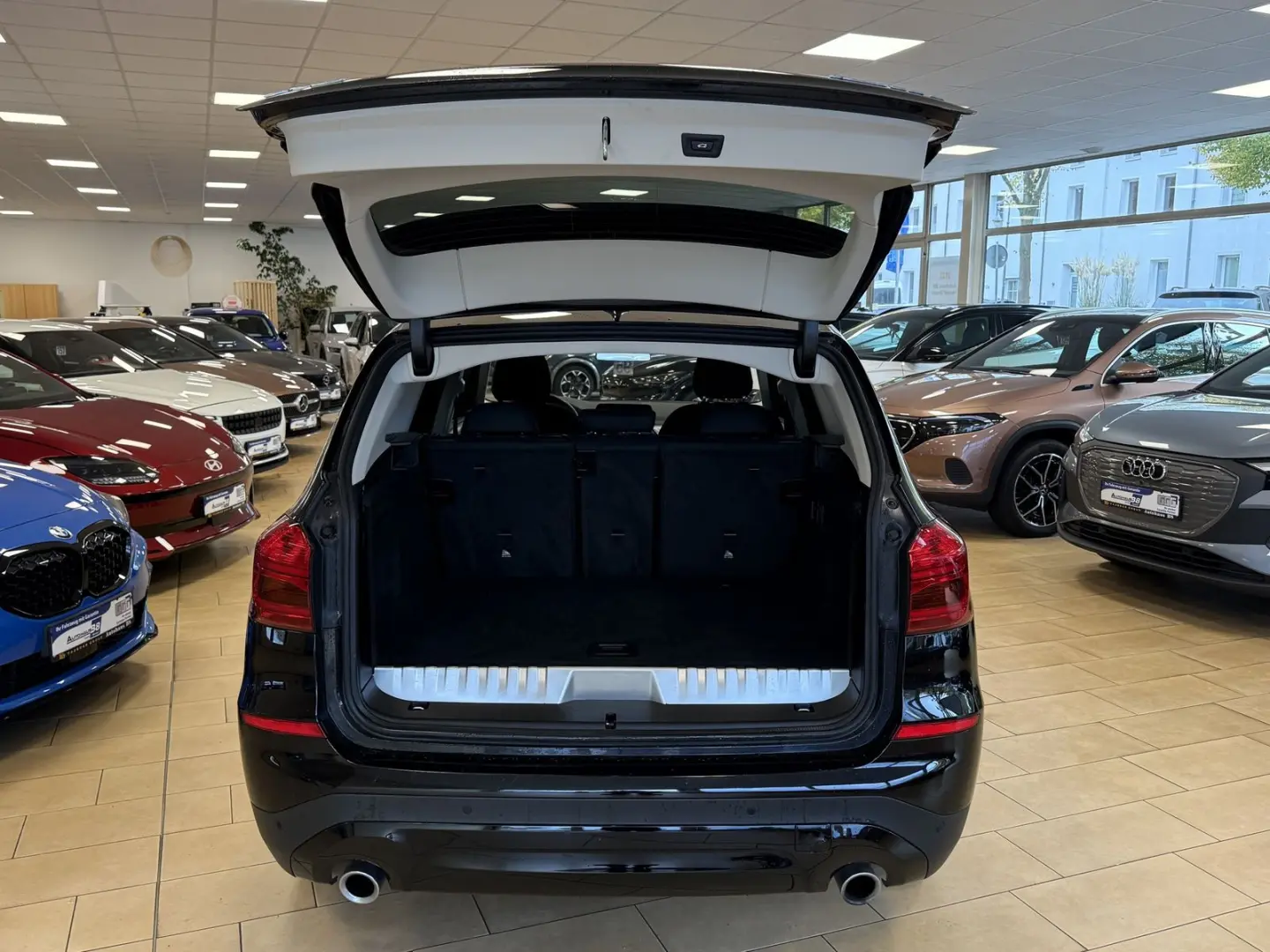 X3 30e xDrive Advantage Plug-In 360cam Navi LED