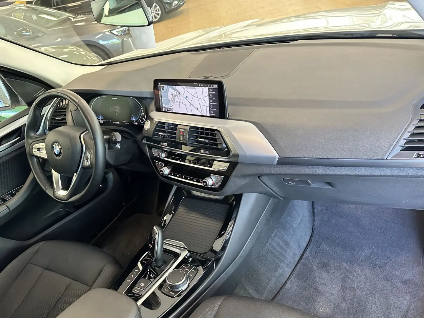 X3 xDrive Advantage ACC SHZ Harman Kardon DAB