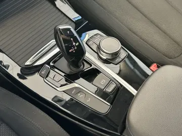 X3 xDrive Advantage ACC SHZ Harman Kardon DAB