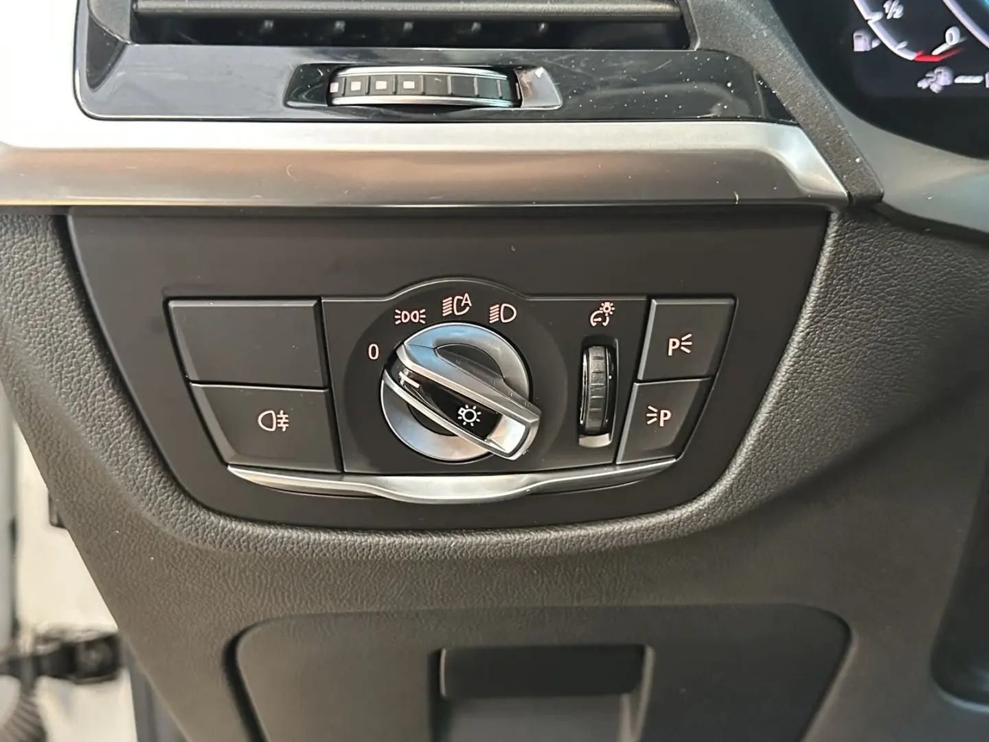 X3 xDrive Advantage ACC SHZ Harman Kardon DAB