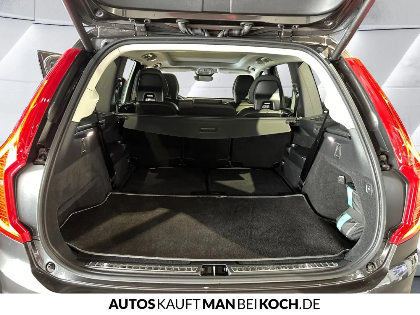 XC90  AWD Plus Bright