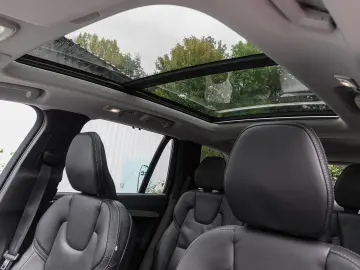 XC90 Plus Bright B5 AWD